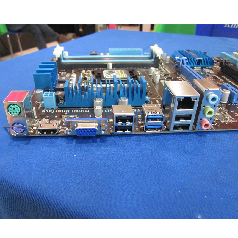 Asus P8Z77-v LX2 메인보드는 LGA1155 - X870E Atx Motherboard 리뷰 및 가격